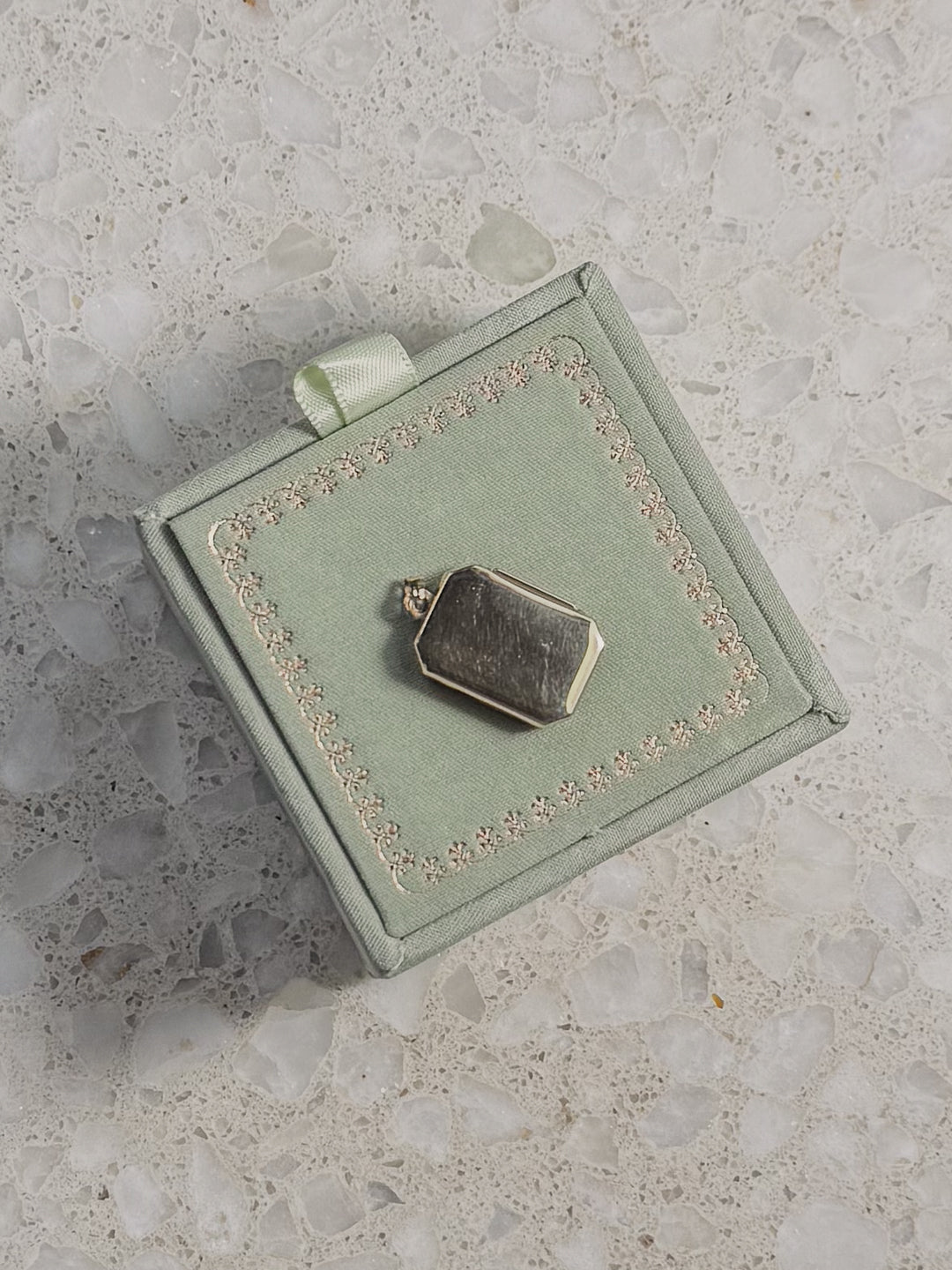 9ct Gold Rectangular Locket