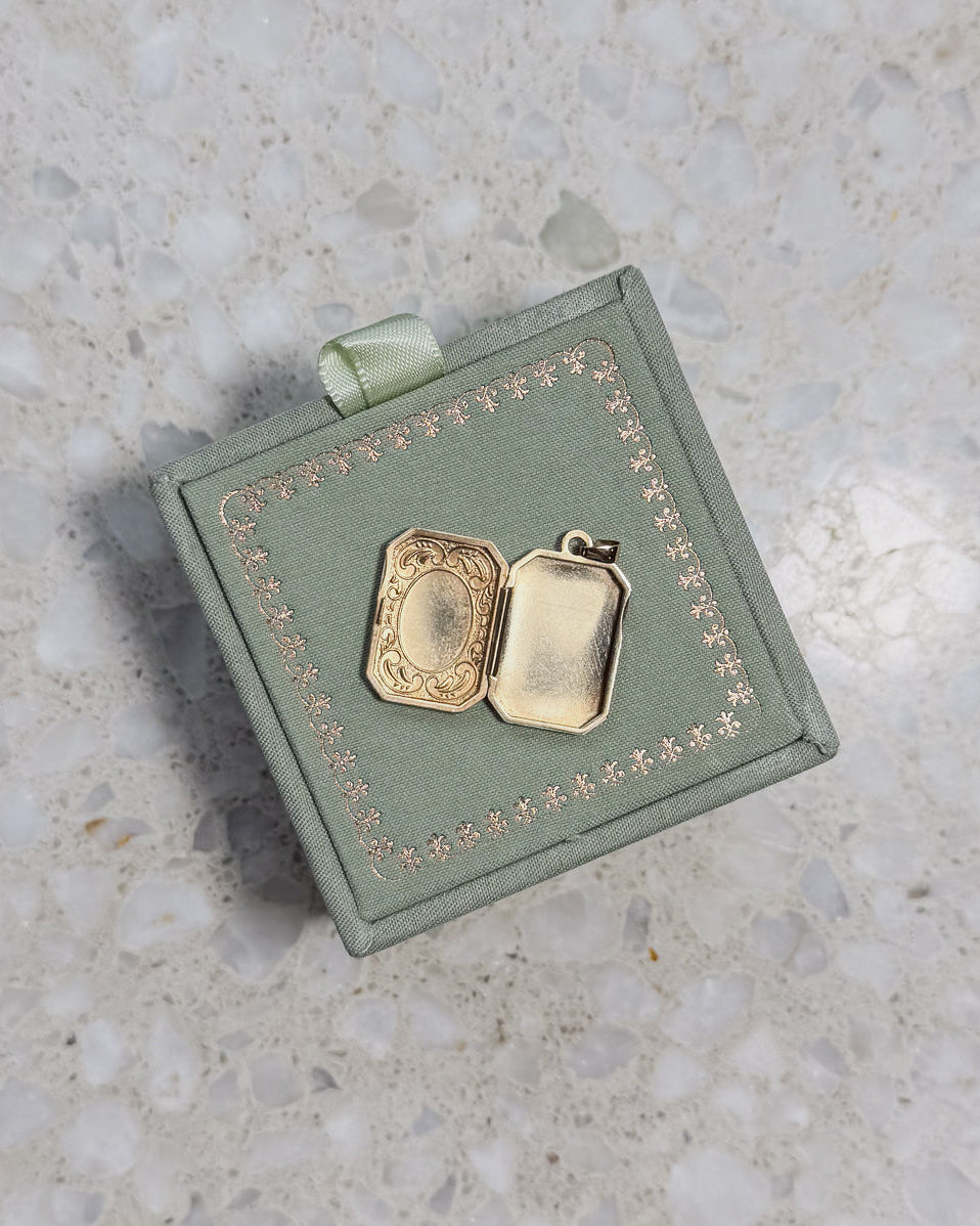 9ct Gold Rectangular Locket
