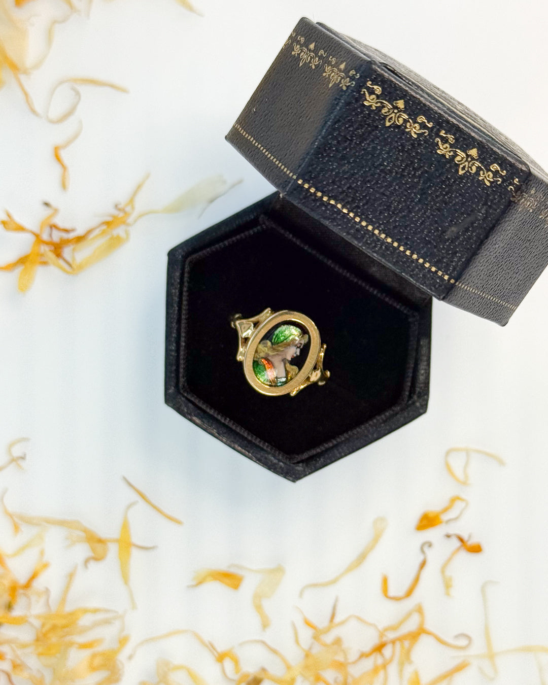 18ct Gold and French Enamel Ring