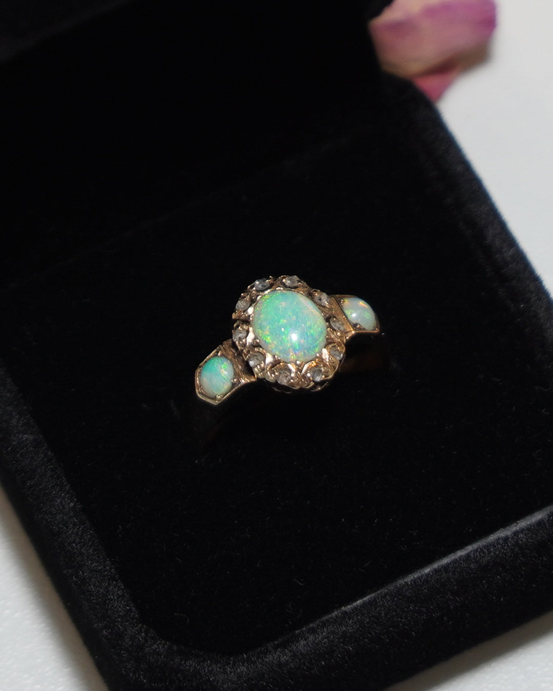 Opal and Diamond 15ct gold Ring
