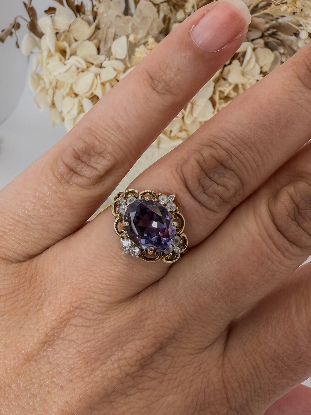 Vintage Colour-Change Ring