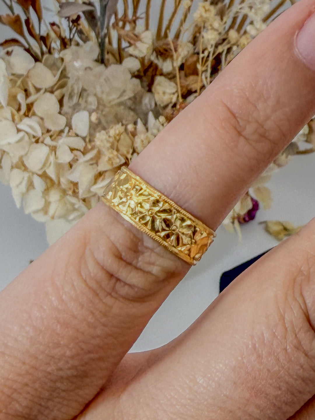 Antique Orange Blossom Gold Band