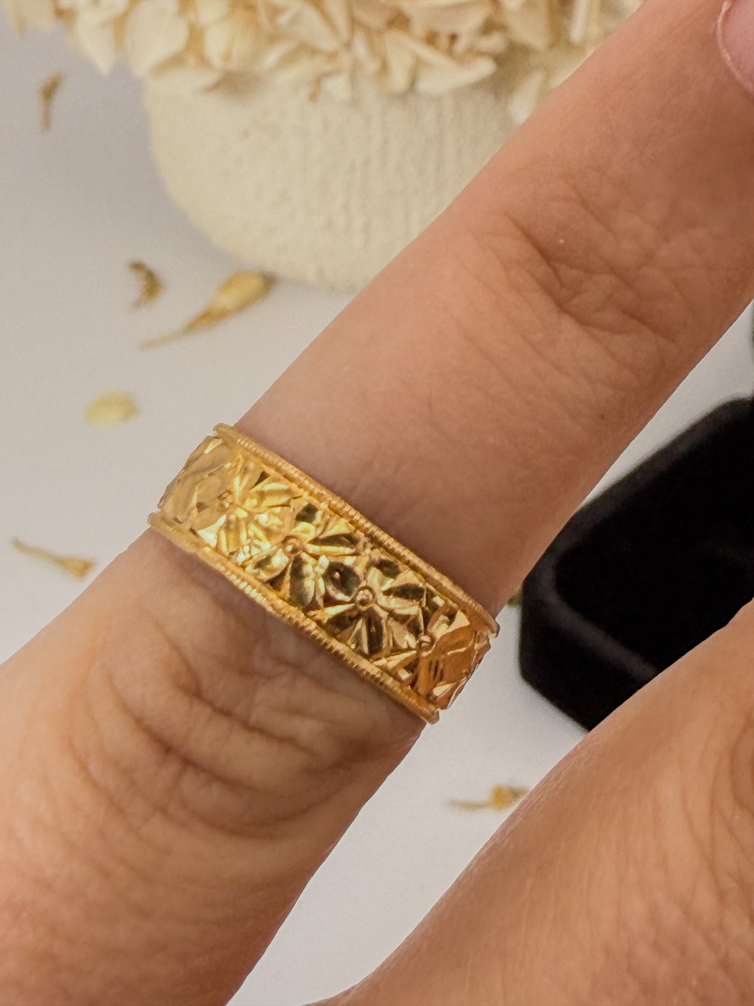 Antique Orange Blossom Gold Band
