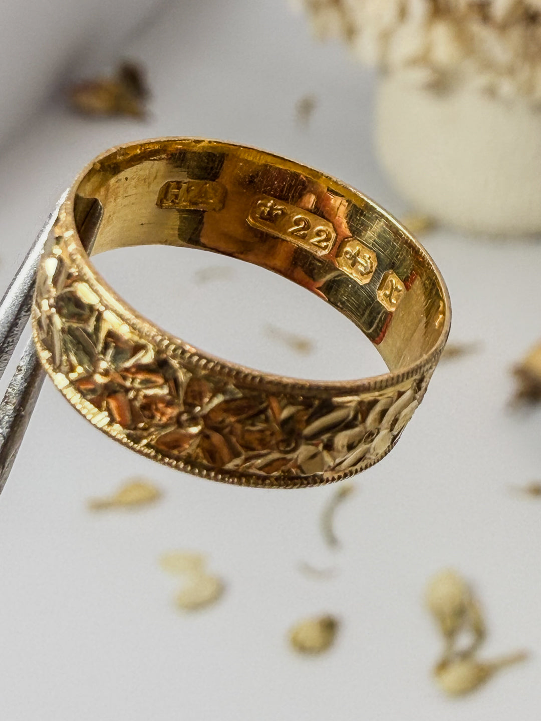 Antique Orange Blossom Gold Band