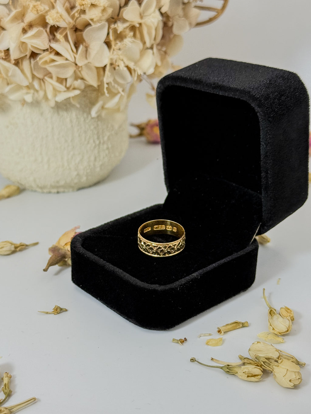 Antique Orange Blossom Gold Band