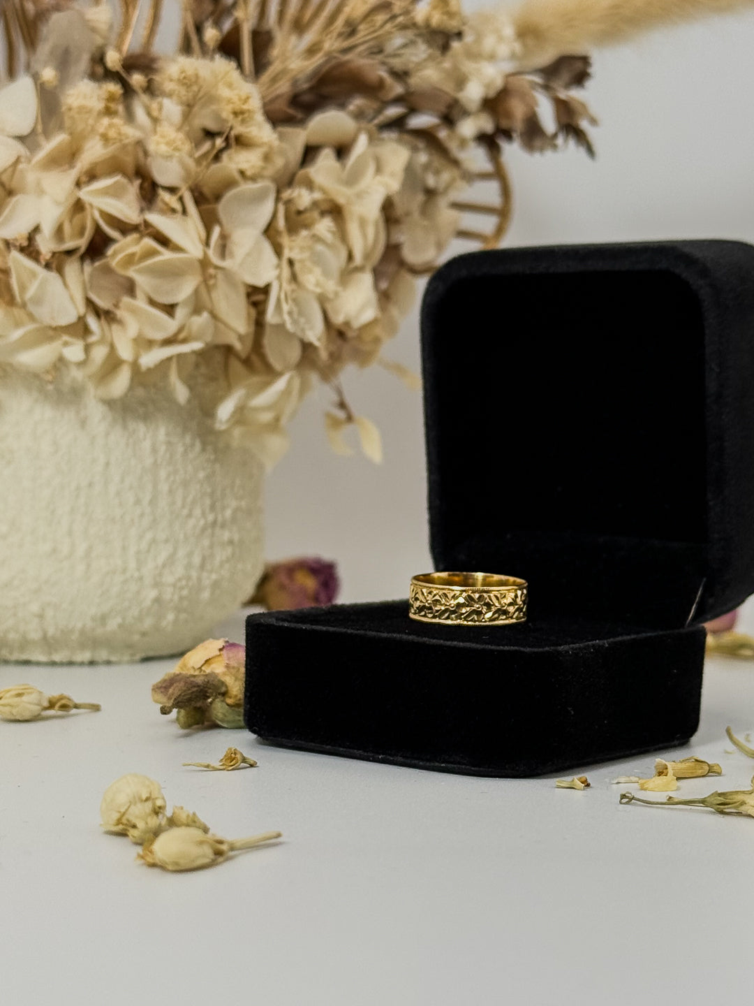 Antique Orange Blossom Gold Band
