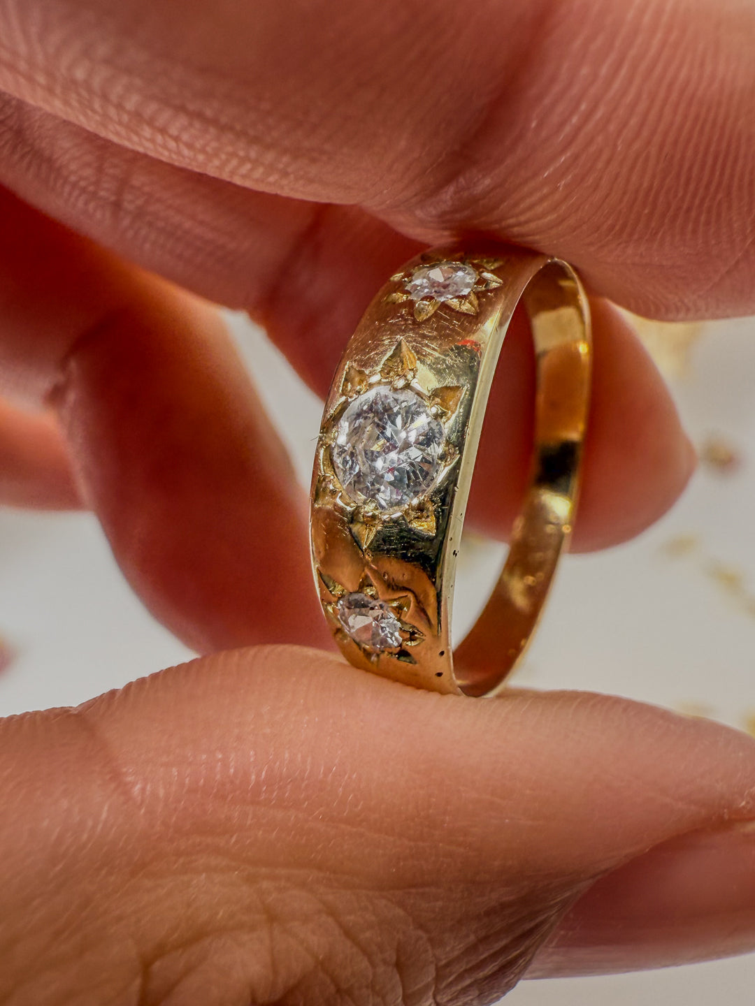 15ct Star-Set Diamond Band