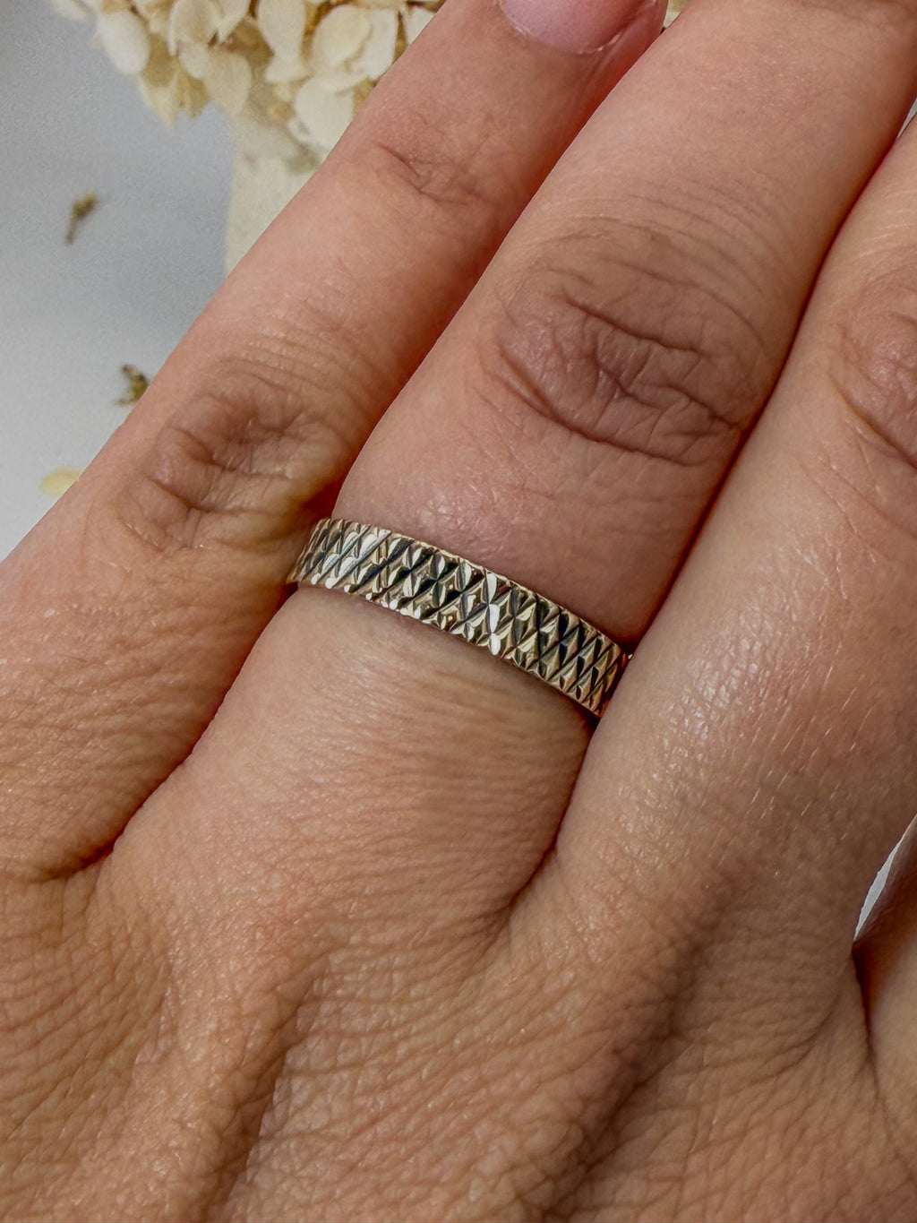Vintage Crosshatched Ring