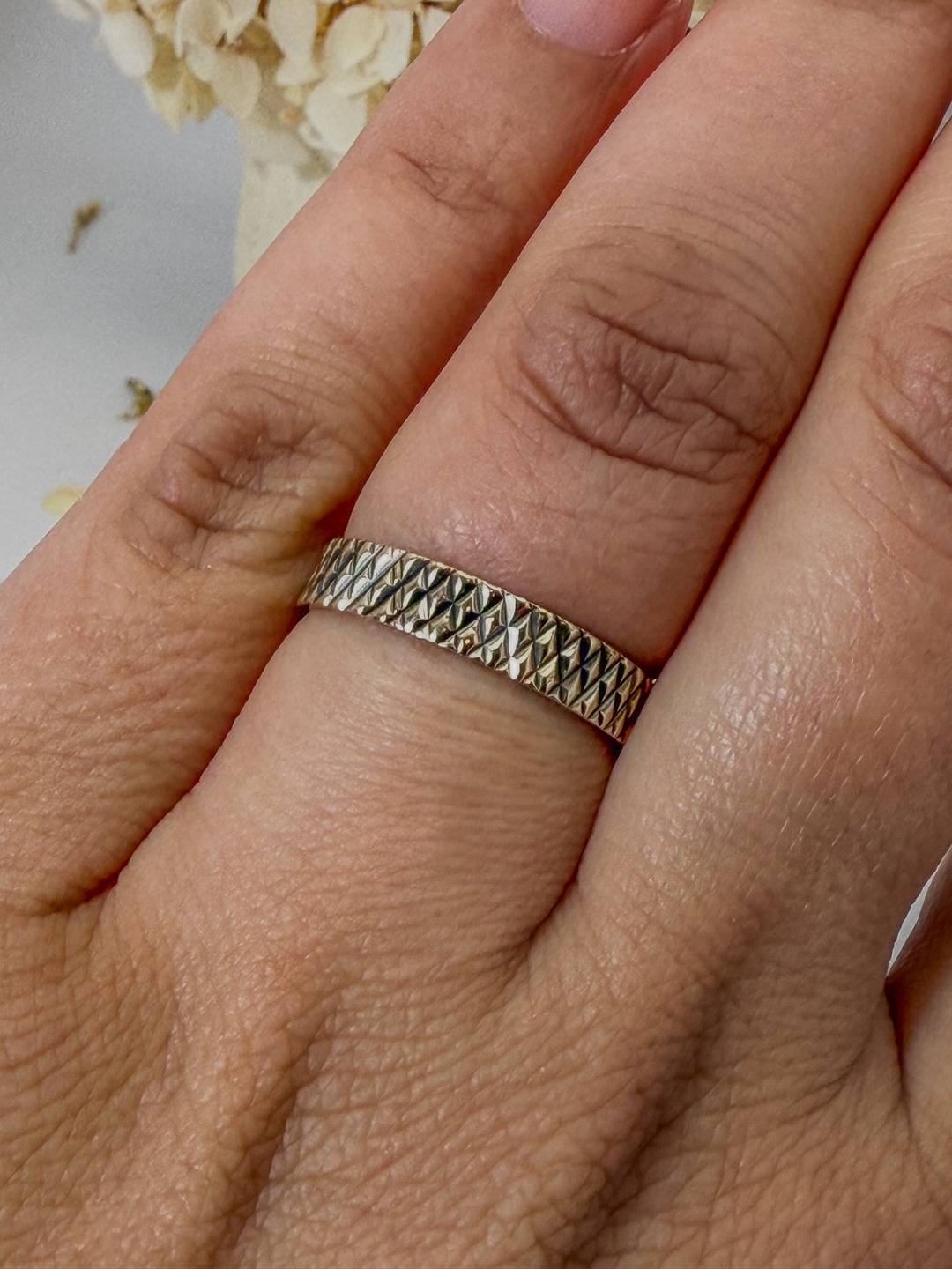 Vintage Crosshatched Ring