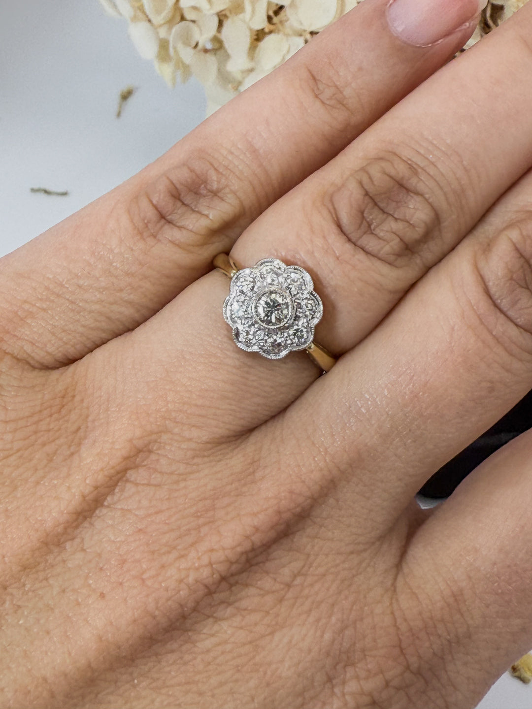18ct Diamond Daisy Cluster Ring