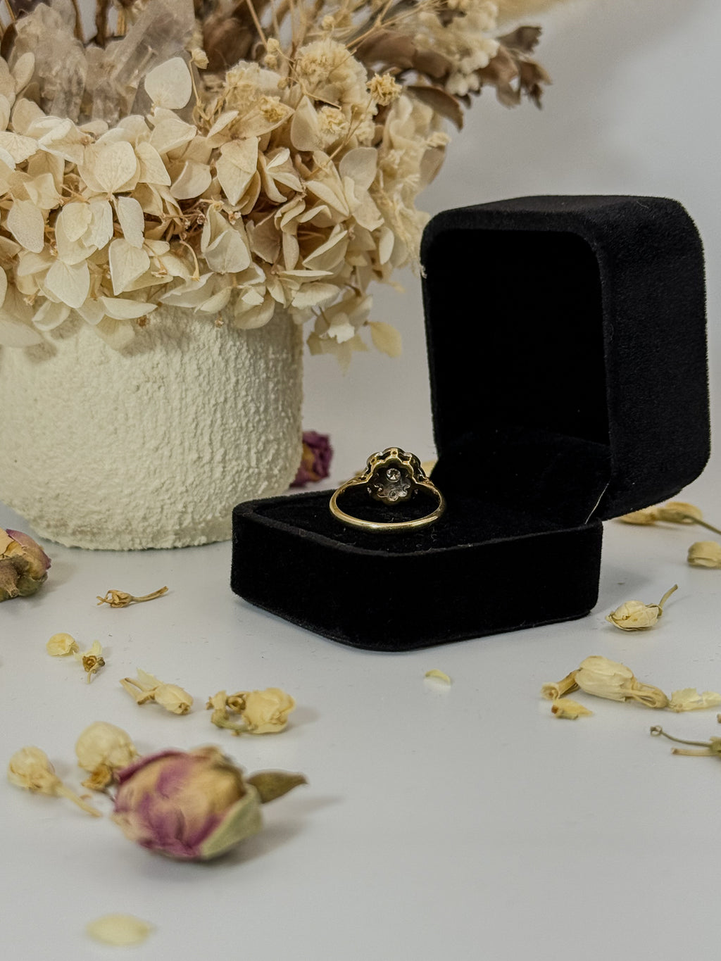 18ct Diamond Daisy Cluster Ring