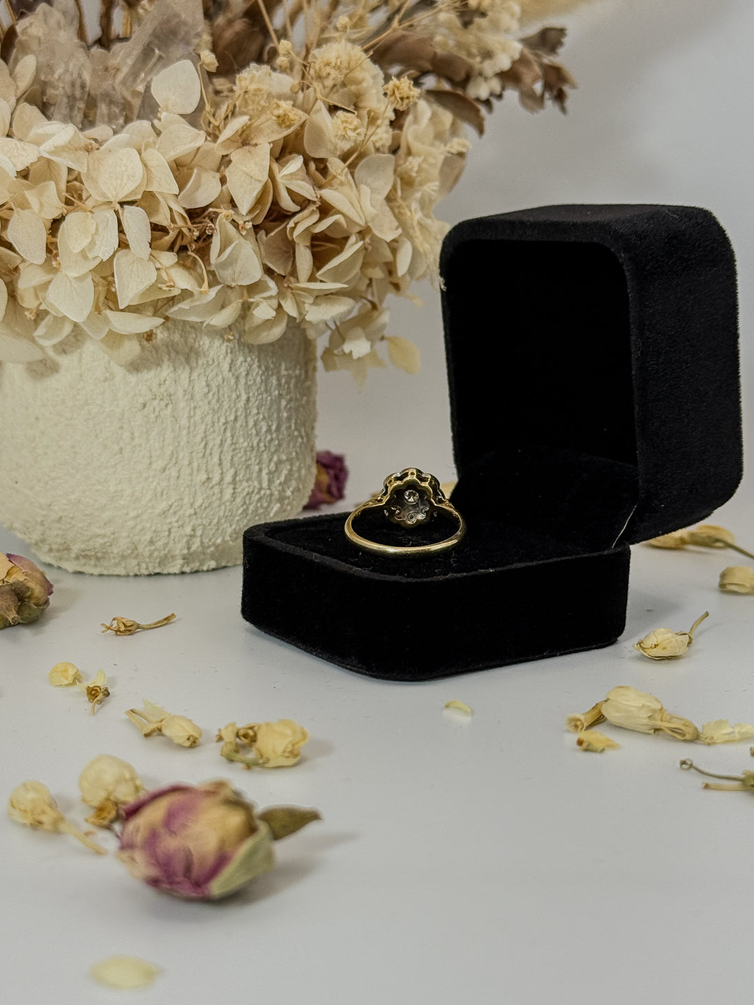 18ct Diamond Daisy Cluster Ring