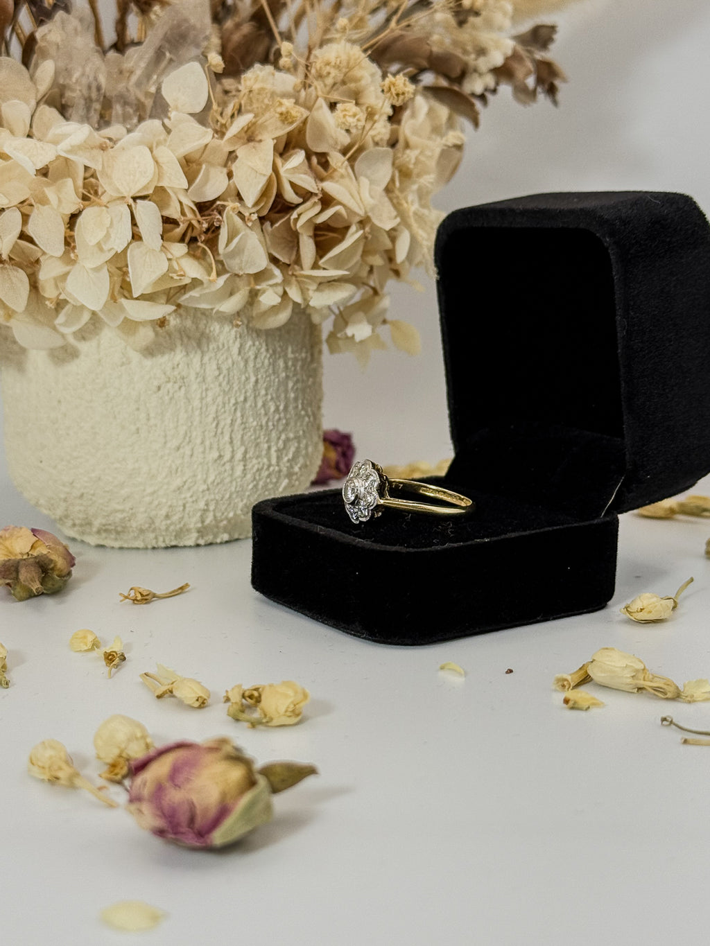 18ct Diamond Daisy Cluster Ring