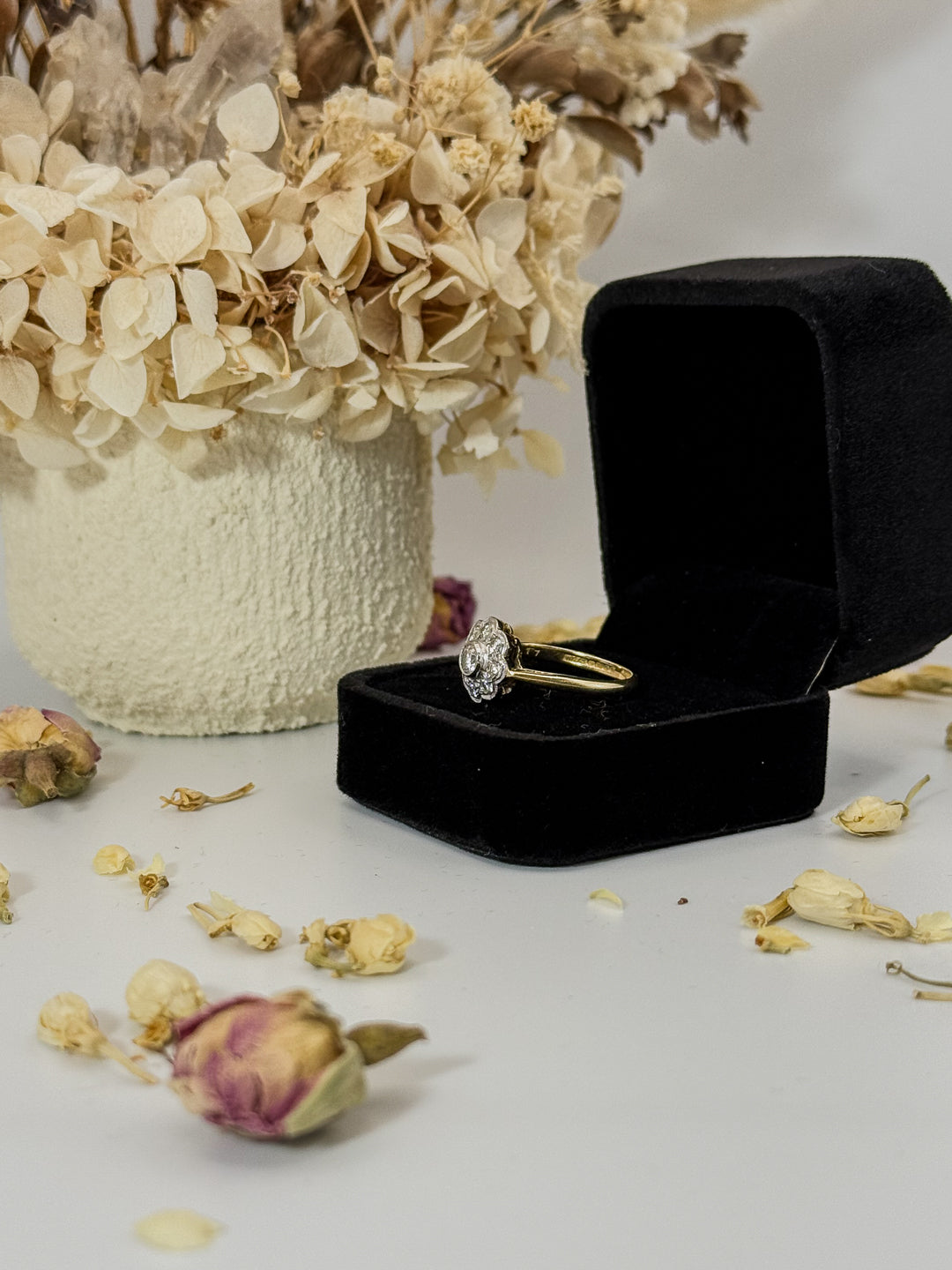 18ct Diamond Daisy Cluster Ring