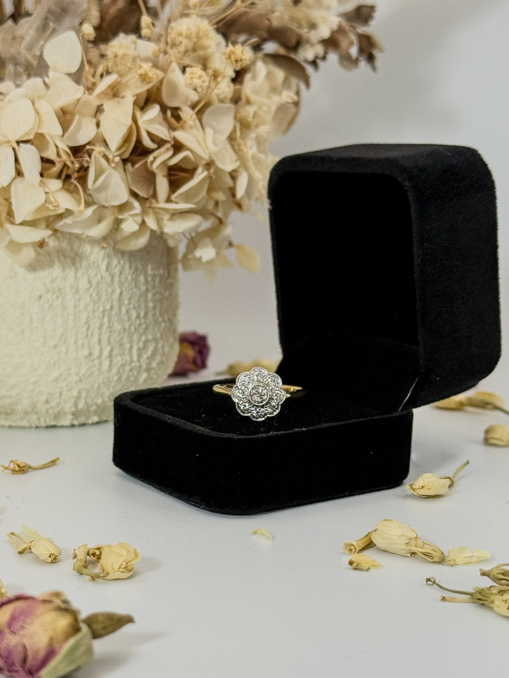 18ct Diamond Daisy Cluster Ring