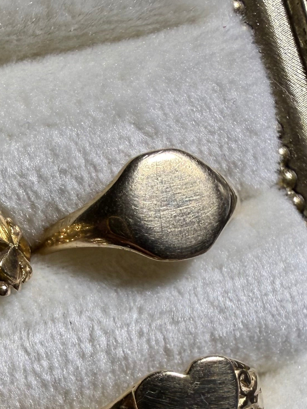 Chester Signet Ring