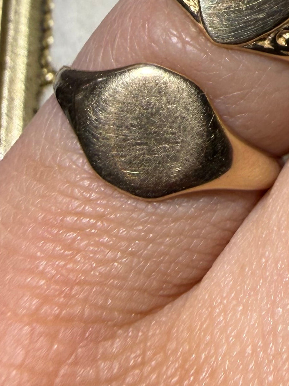 Chester Signet Ring
