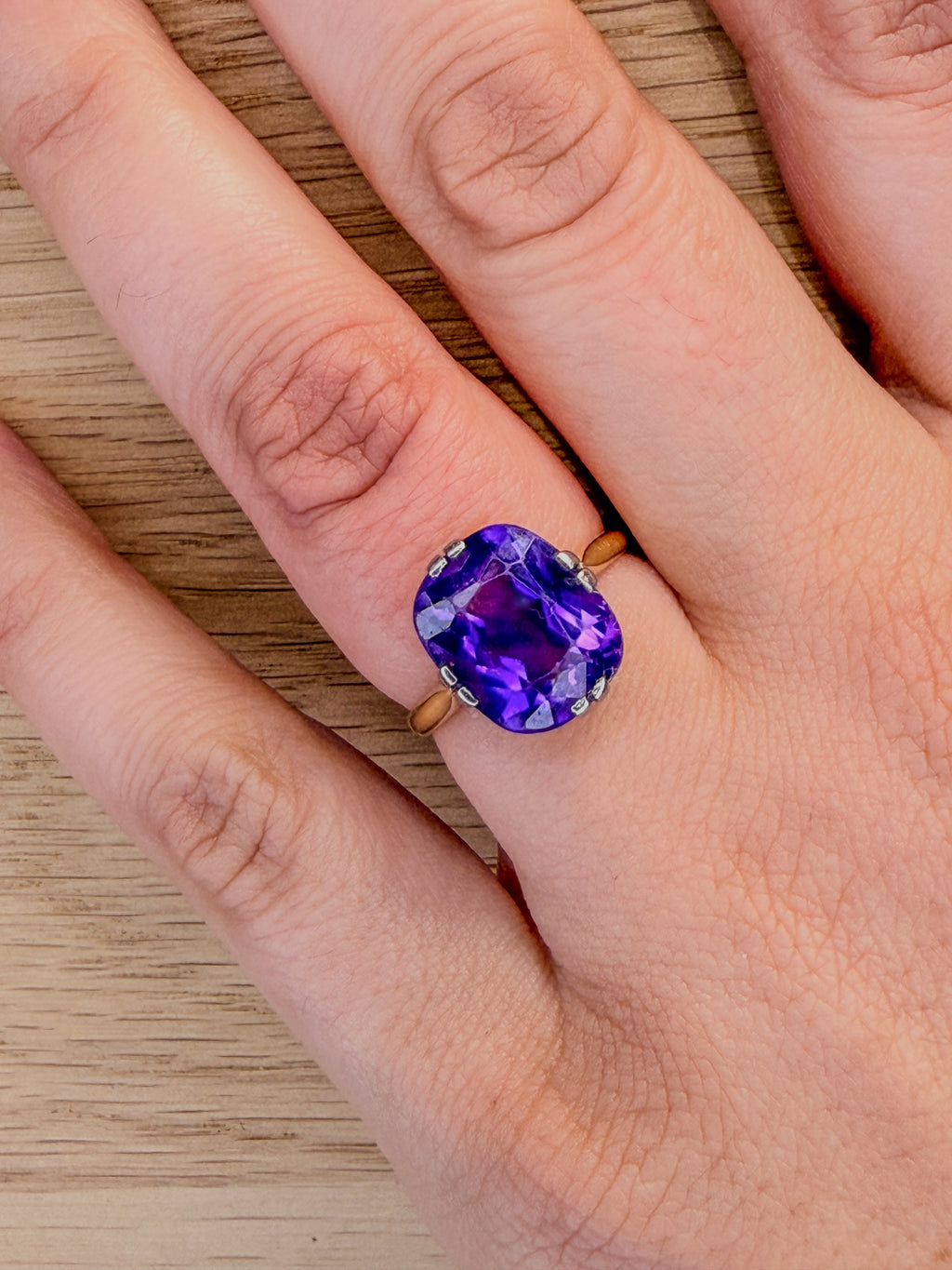 14ct Gold and Amethyst Ring