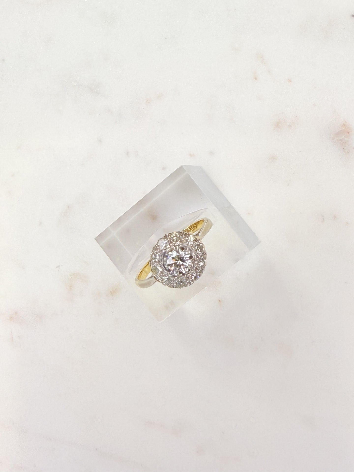 18ct Gold and Diamond Cluster