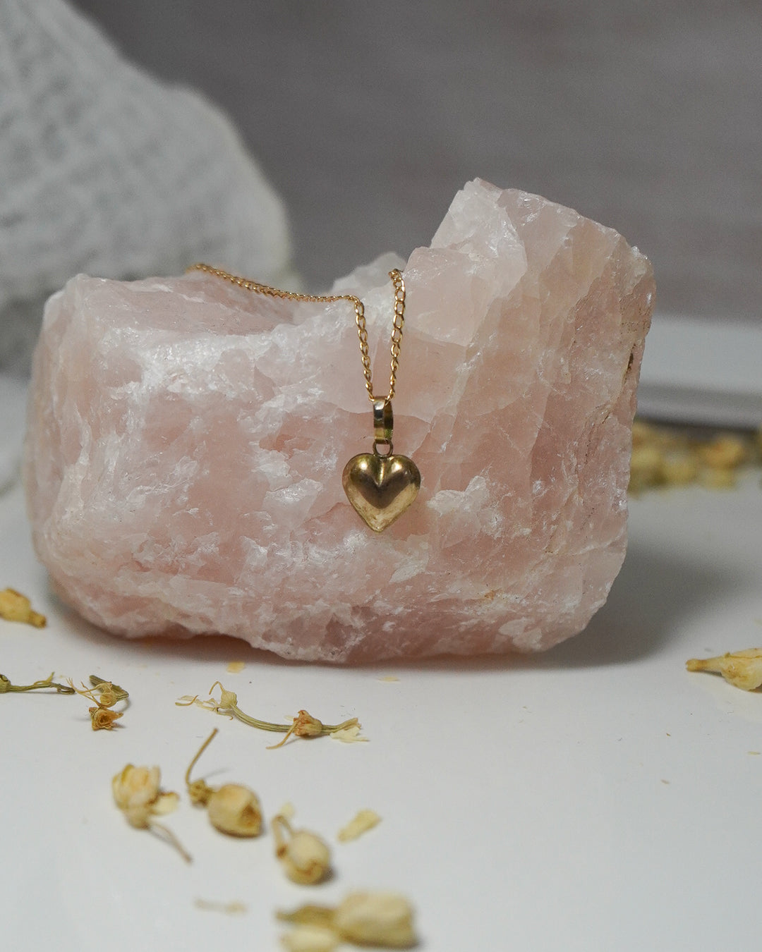 9ct gold necklace with heart pendant