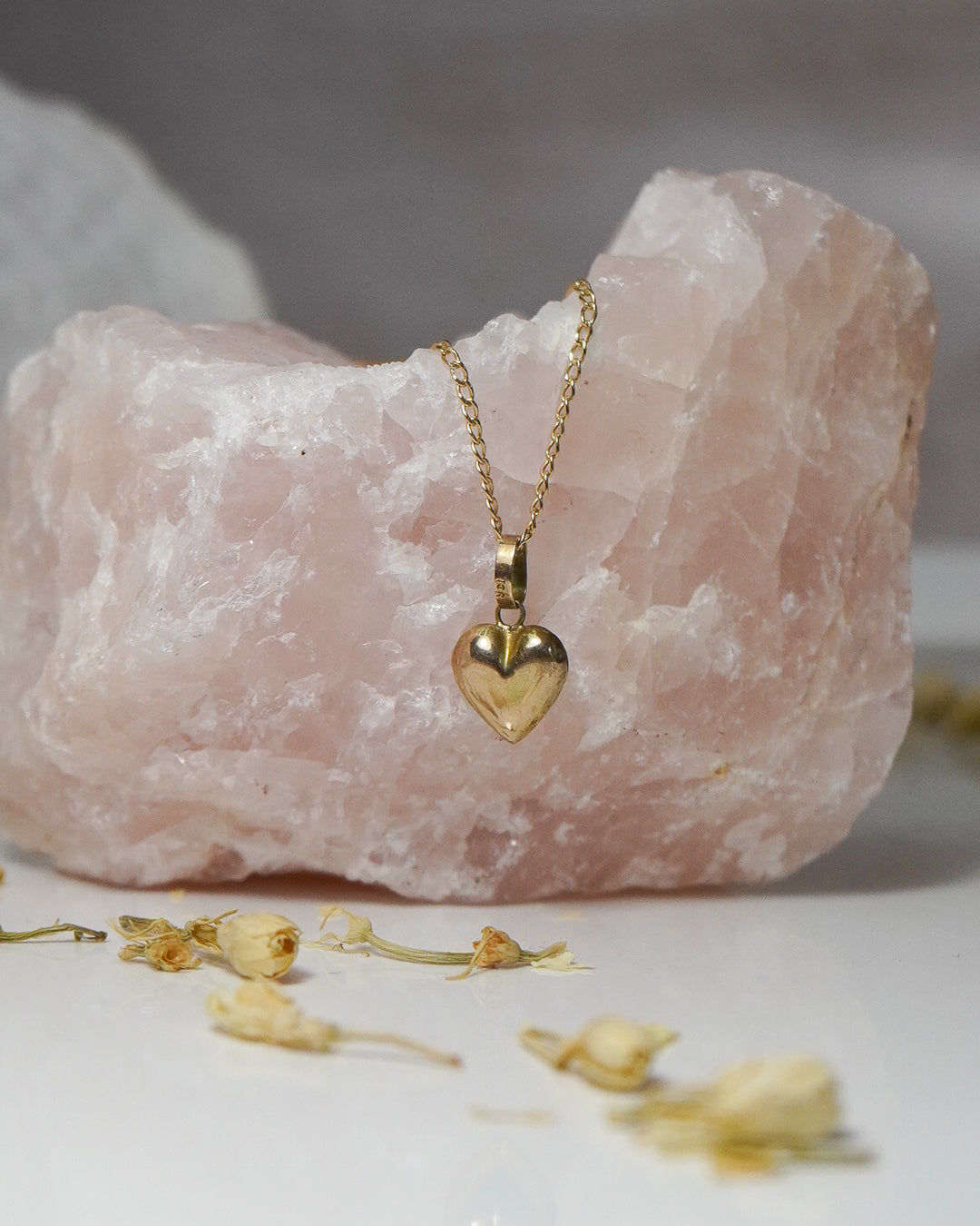 9ct gold necklace with heart pendant