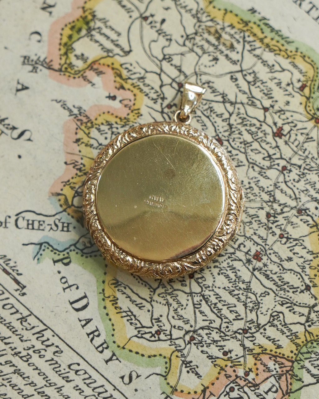 9ct Gold Large Round Locket