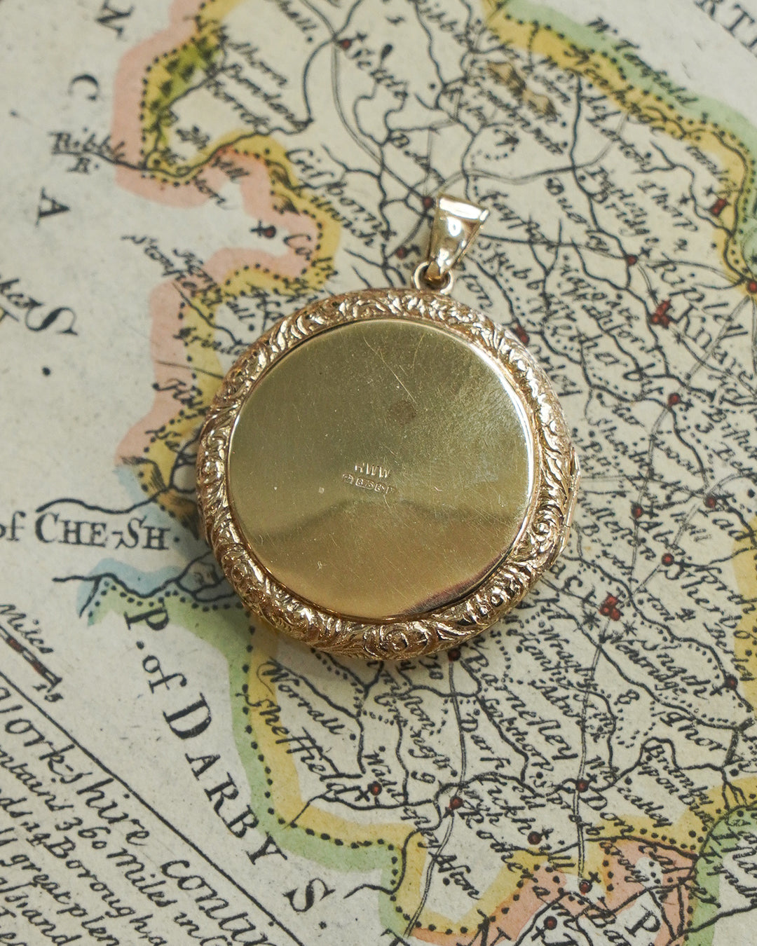 9ct Gold Large Round Locket