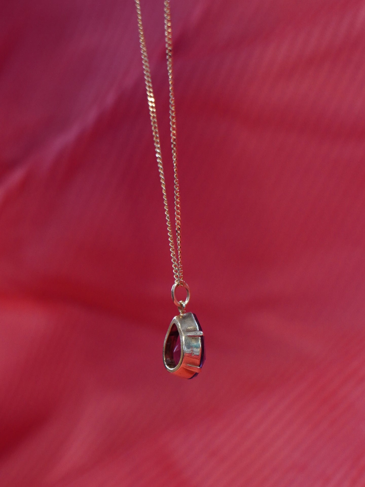 Purple Pendant and chain