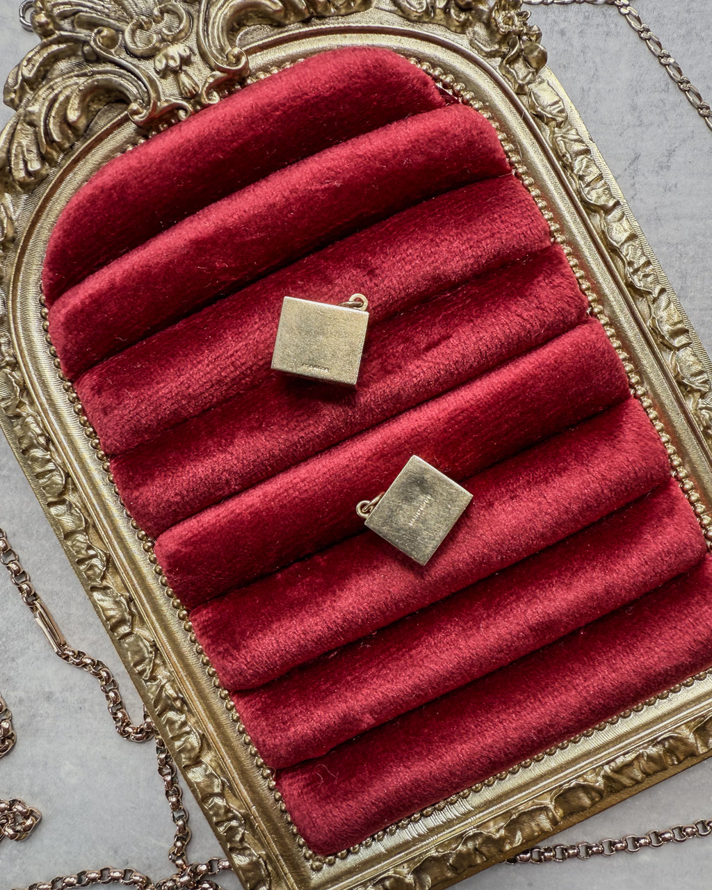 Vintage Mad Money Charm 9CT Gold