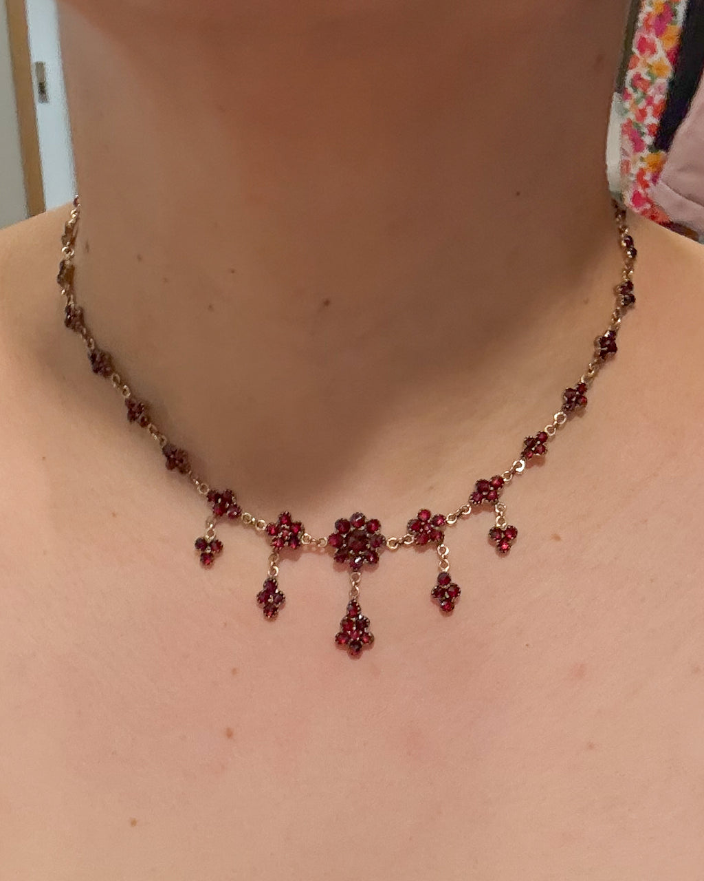 A Victorian Garnet drop necklace