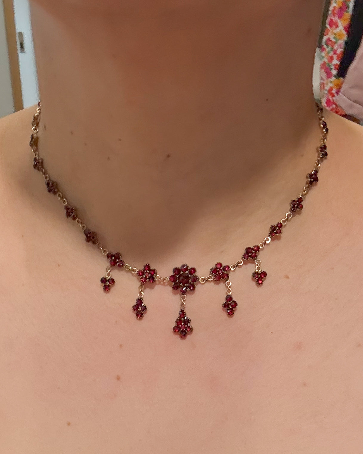 A Victorian Garnet drop necklace