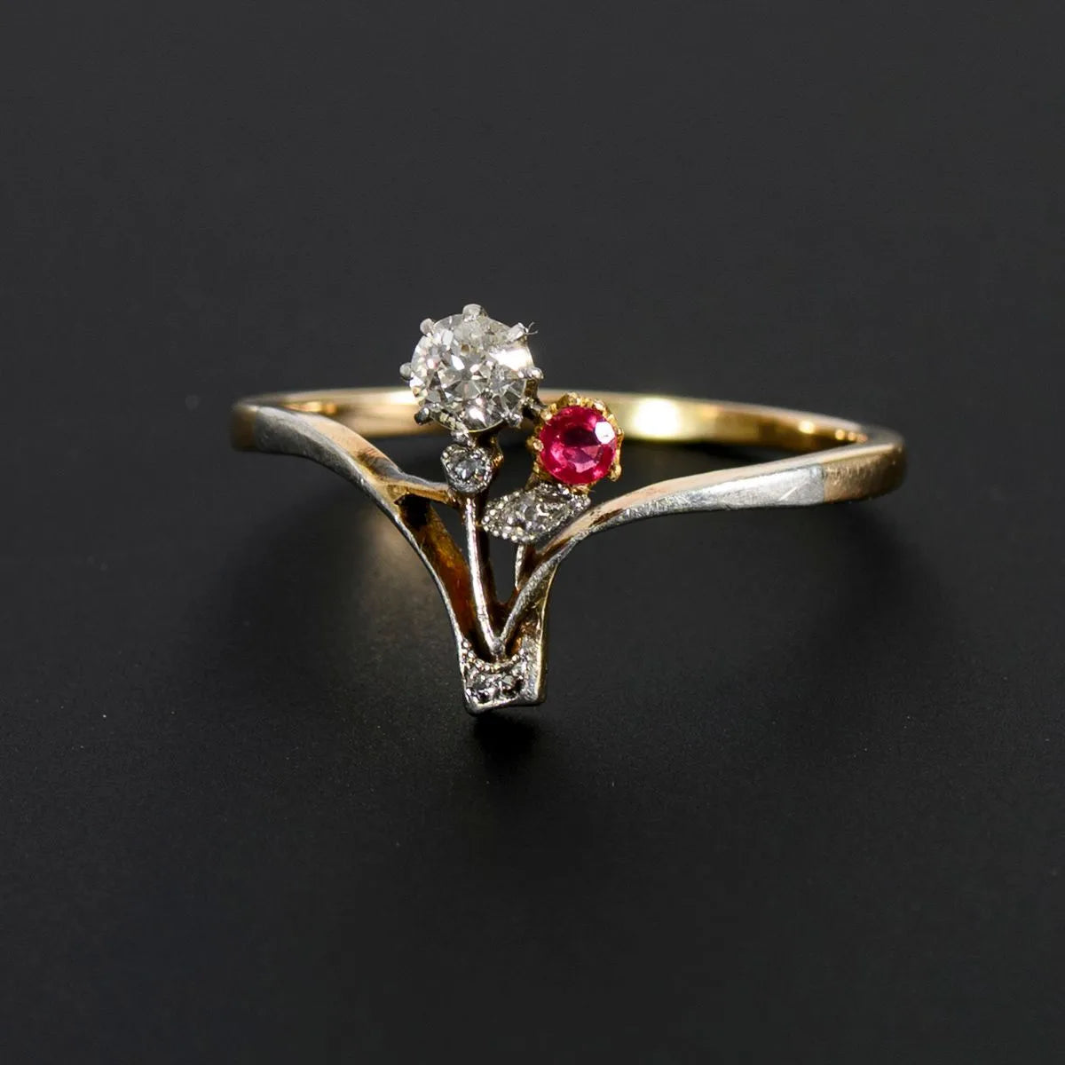 Art Nouveau Diamond Ring